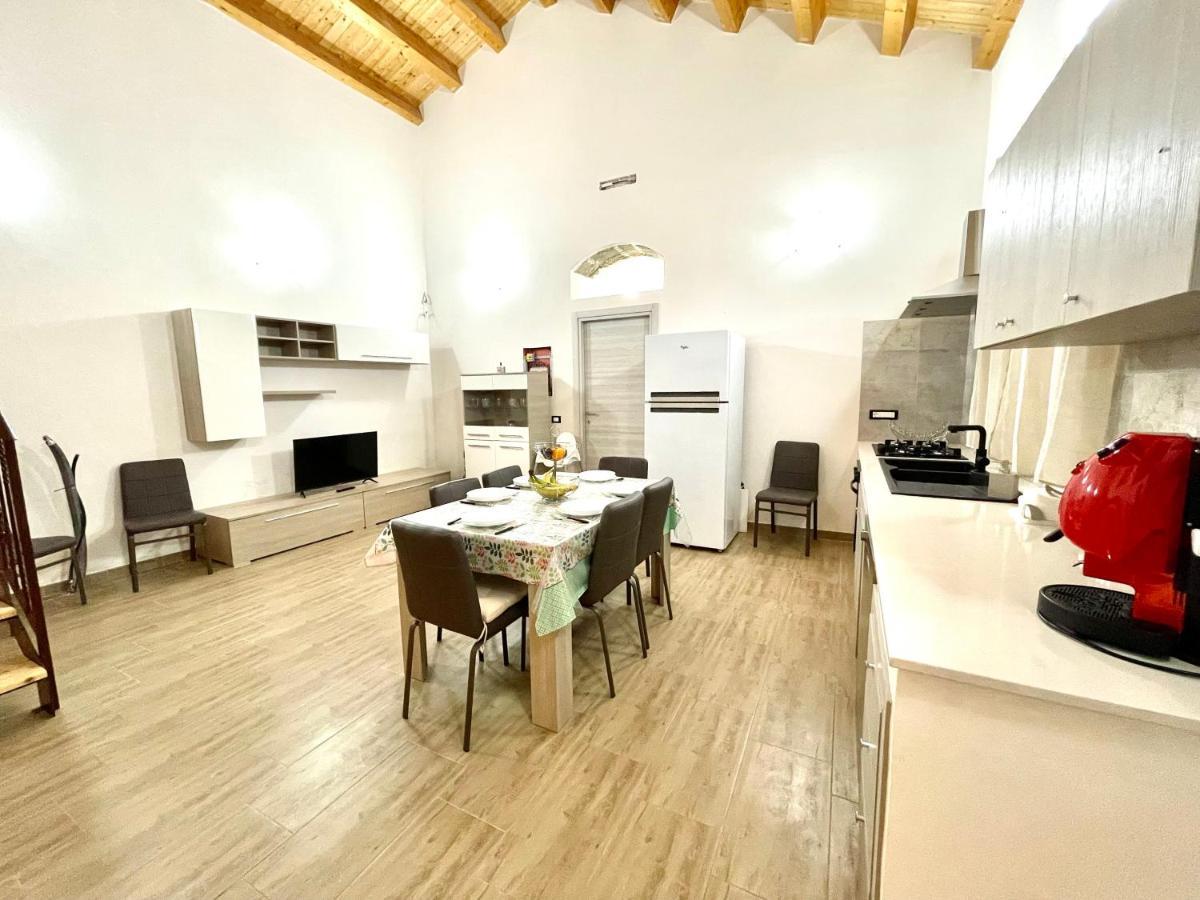 Villa Nunzia Con Piscina, Sauna E Idromassaggio. Floridia Zewnętrze zdjęcie
